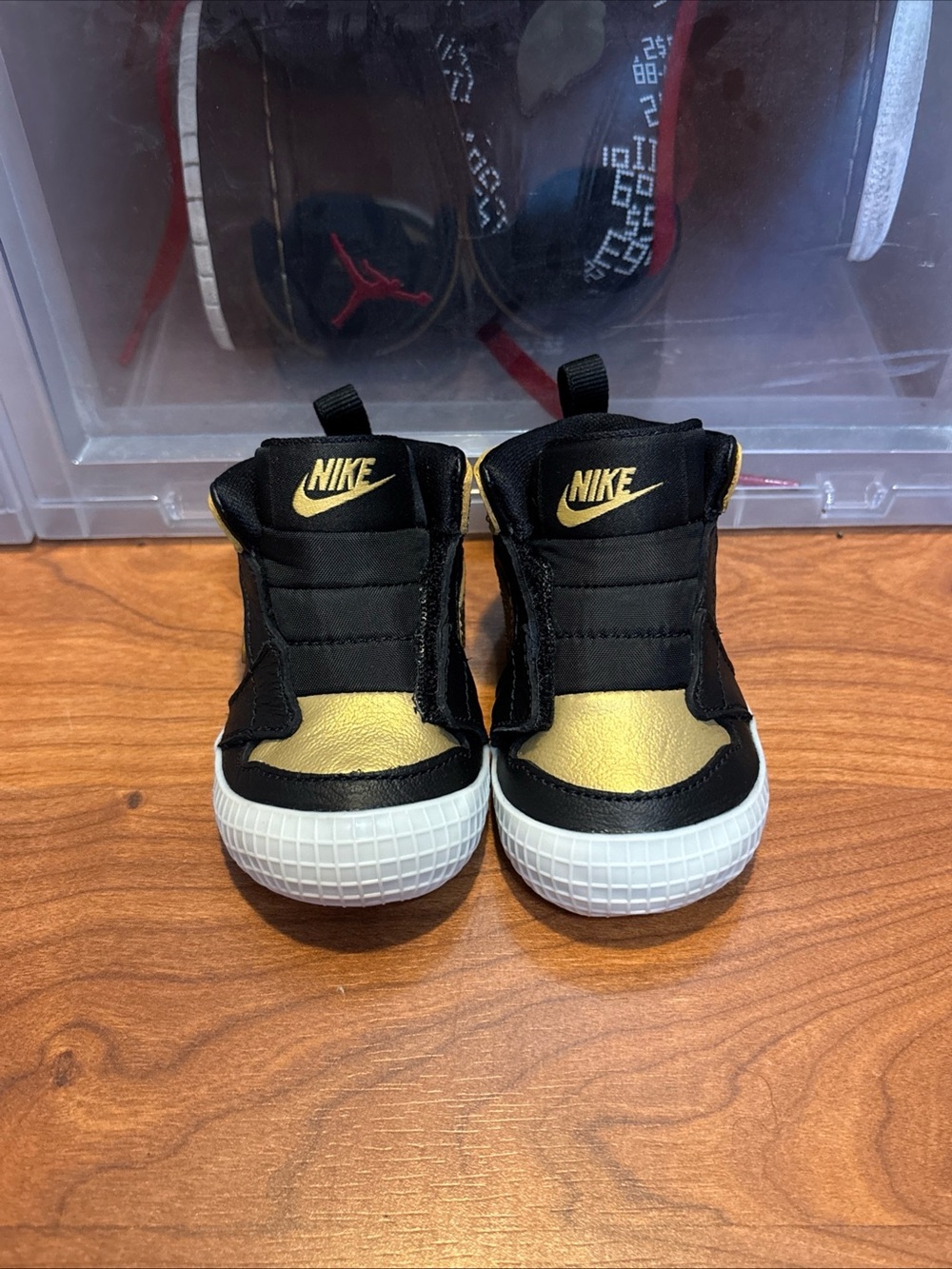 Air Jordan 1 Retro OG Crib Bootie Black Gold AT3745-071 Baby Shoes Sz 3C NWOB - Picture 2 of 7